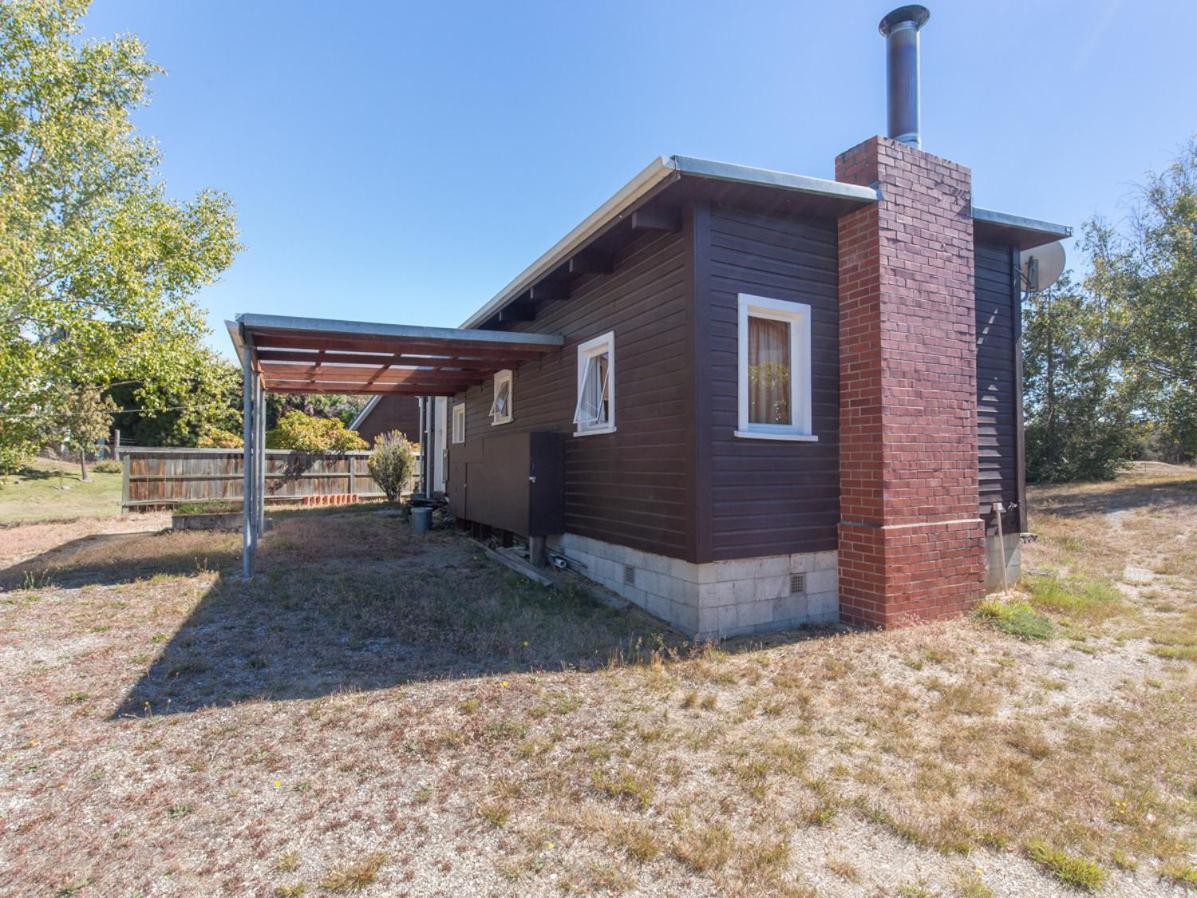 Southern Lakes Sweetie - Albert Town Bach Wanaka Exterior photo